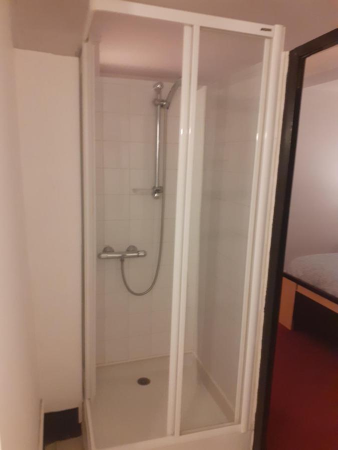 Le Grand Cerf Hotel Nonancourt Bagian luar foto