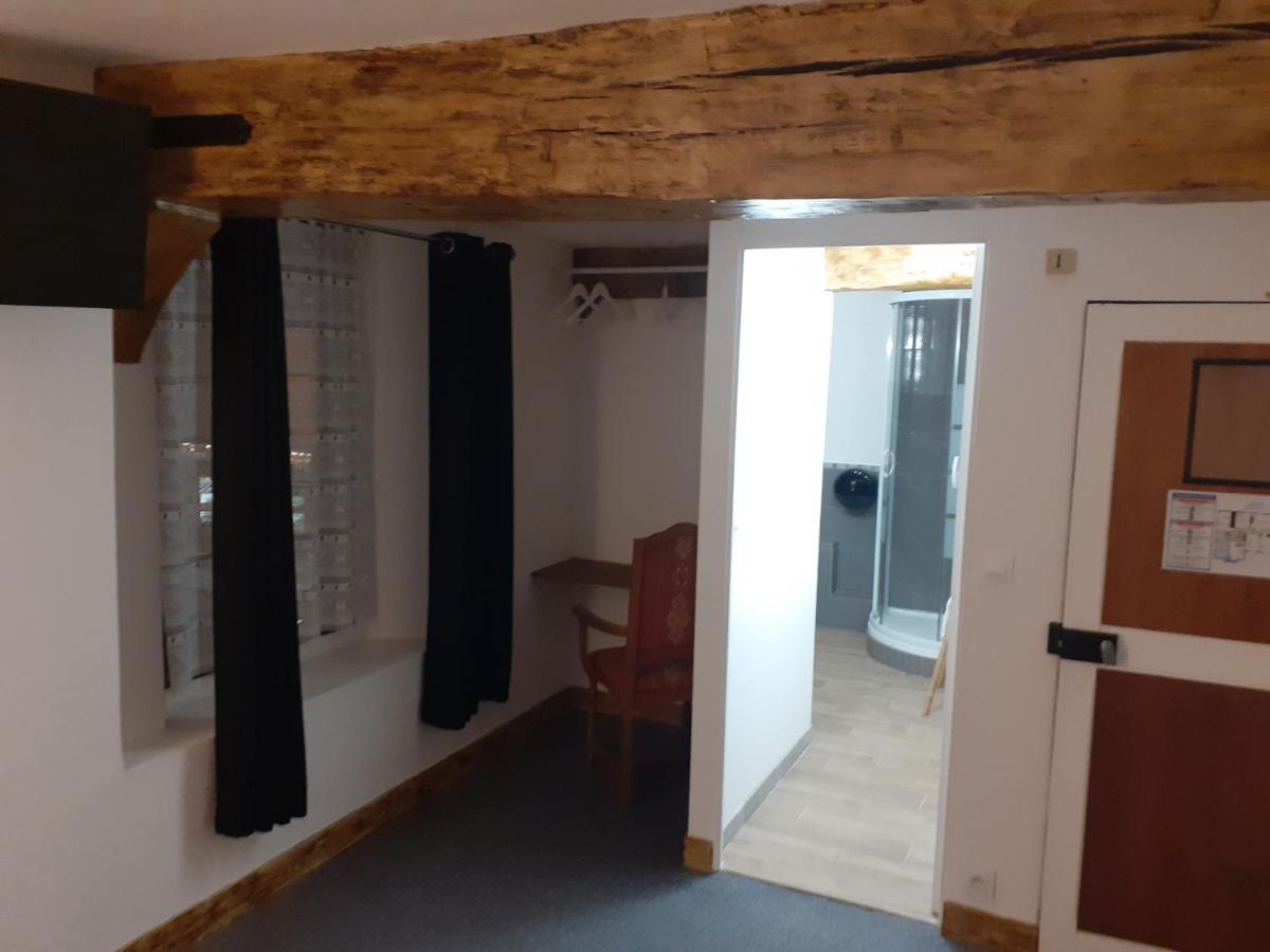 Le Grand Cerf Hotel Nonancourt Bagian luar foto
