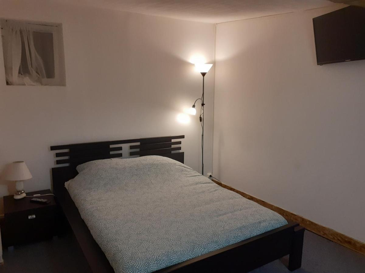 Le Grand Cerf Hotel Nonancourt Bagian luar foto