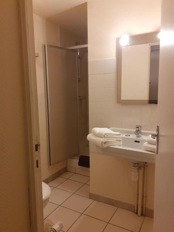 Le Grand Cerf Hotel Nonancourt Bagian luar foto